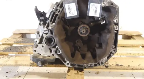 Renault Clio IV Manual 5 speed gearbox JP5339