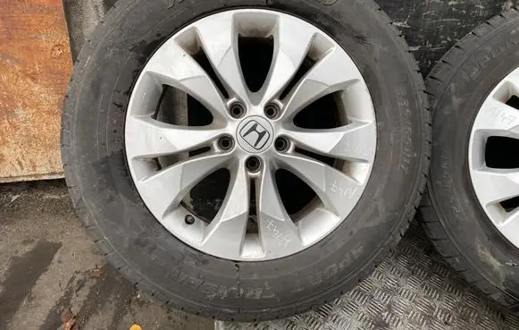 Honda CR-V R17 alloy rim 17065AT1G