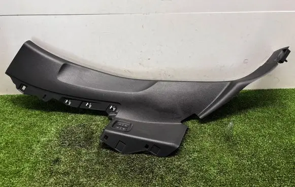 Audi Q7 4M Rear seat side bottom trim 4M0867767F 4M0867767G A084823