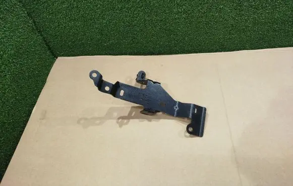 Renault Trafic III (X82) Other engine bay part 226760402R