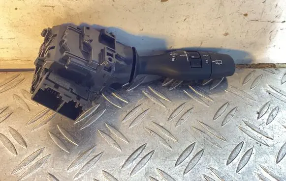 Lexus RX 450H Wiper control stalk 17F864