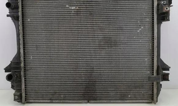 Jaguar XJ X350 Coolant radiator 4R838005BD