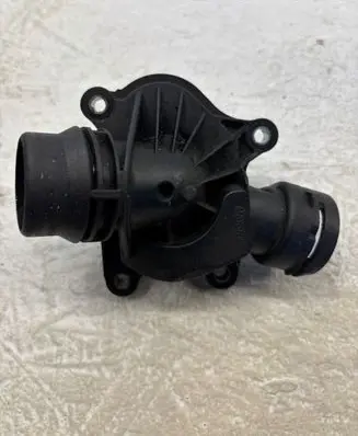 BMW 5 E60 E61 Thermostat 