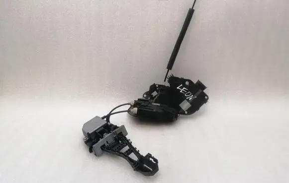 Land Rover Range Rover Sport L494 Front door lock DK62203A28RG