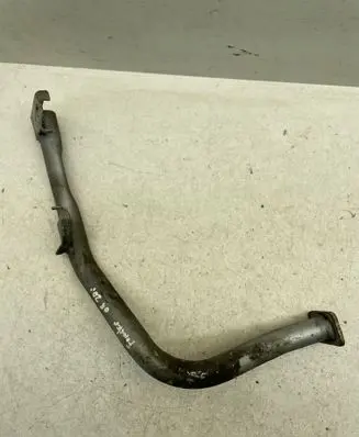 Engine mounting bracket