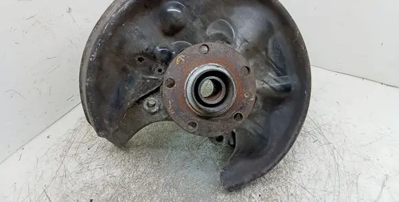 Rear wheel hub spindle/knuckle