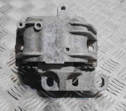 Volkswagen Golf VI Engine mount bracket 1K0199262M