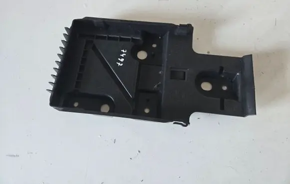 Volvo XC90 Battery tray 31479351