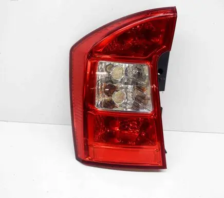 KIA Carens I Rear/tail lights