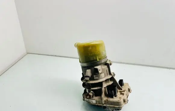 Volvo V70 Power steering pump 31387595 310813