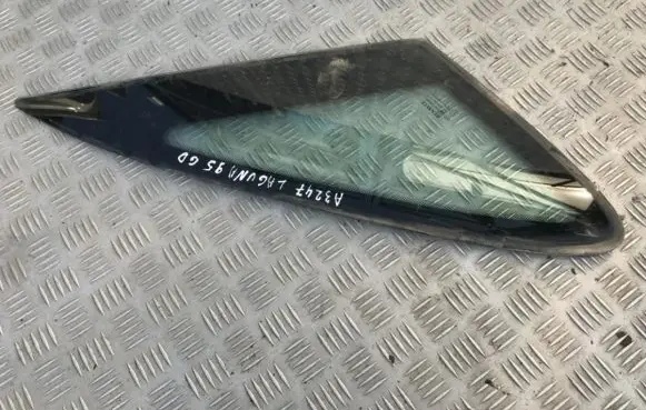 Renault Laguna I Rear side window