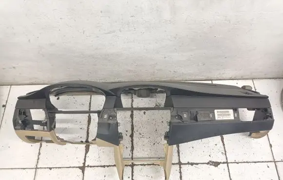 BMW 5 E60 E61 Dashboard 7034107 706325719