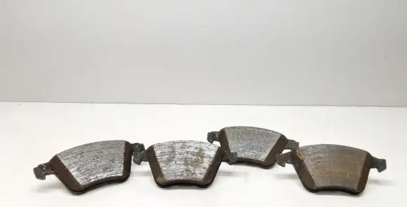 Volvo V50 Brake pads (front) 