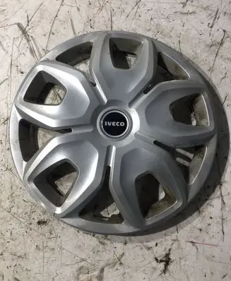 Iveco Daily 6th gen R16 wheel hub/cap/trim 5801794827 STP10459