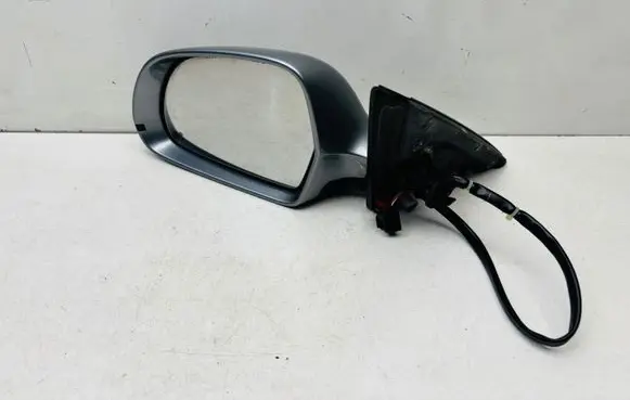 Audi A4 S4 B8 8K Front door electric wing mirror 18133