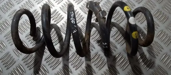 Toyota Auris 150 Rear coil spring