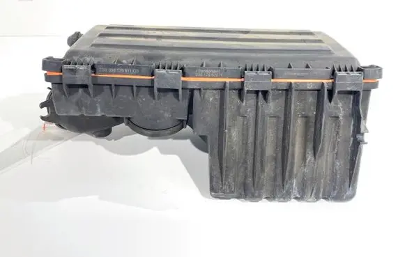 Seat Ibiza IV (6J,6P) Air filter box 036129611CD