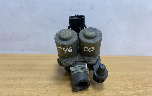 Mercedes-Benz E W210 Coolant heater control valve 0018307784 C4600