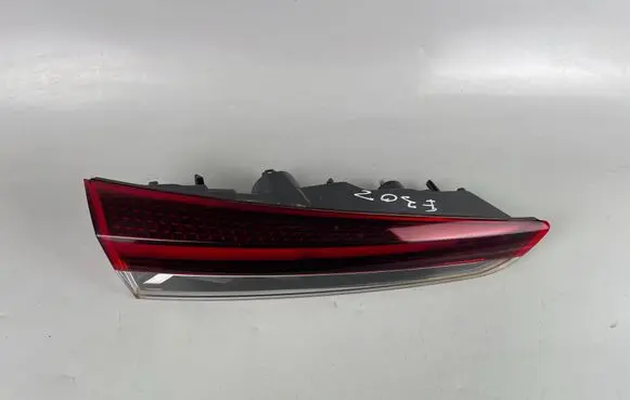 Renault Captur II Tailgate rear/tail lights 265553734R