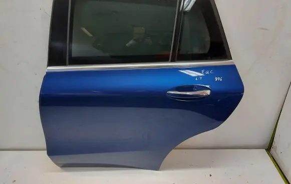 Mercedes-Benz EQC Rear door 