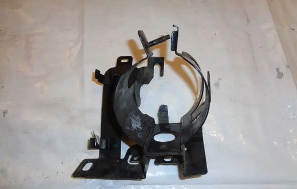 Renault Kangoo II Fuel filter bracket/mount holder 