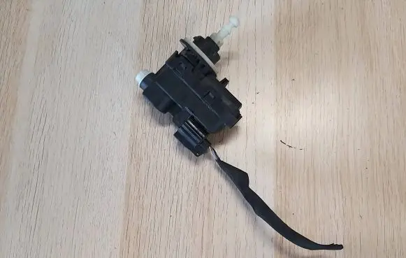 Nissan Juke II F16 Headlight wiper motor 92003255