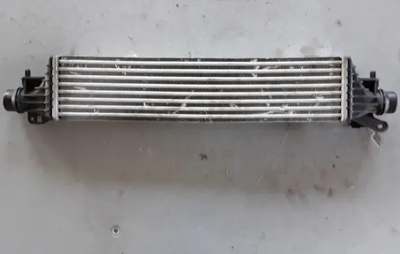Opel Corsa E Intercooler radiator 8C1751000
