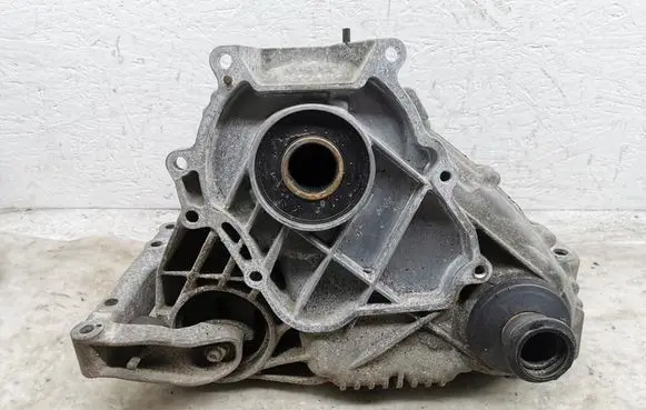 BMW X3 F25 Gearbox transfer box case 7619778