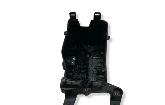 Audi Q3 8U Battery tray 8U0915333