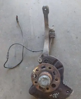 Mercedes-Benz S W221 Front wheel hub spindle knuckle