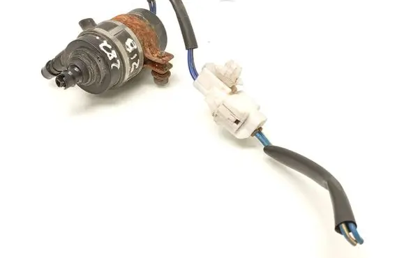 Suzuki Grand Vitara II Headlight washer pump 
