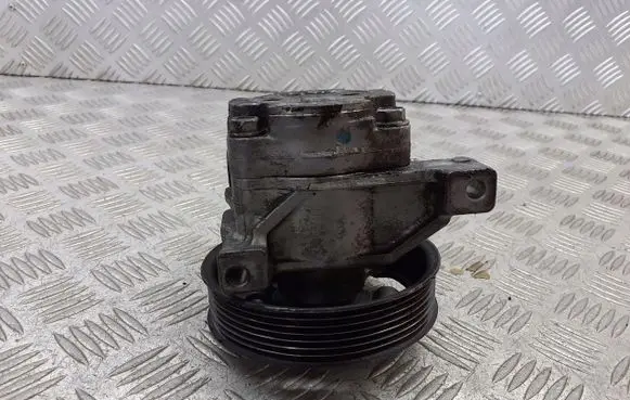 Honda FR-V Power steering pump RJL003036F