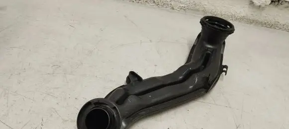 Audi A1 Air intake hose/pipe 05e145674g 05e145673g