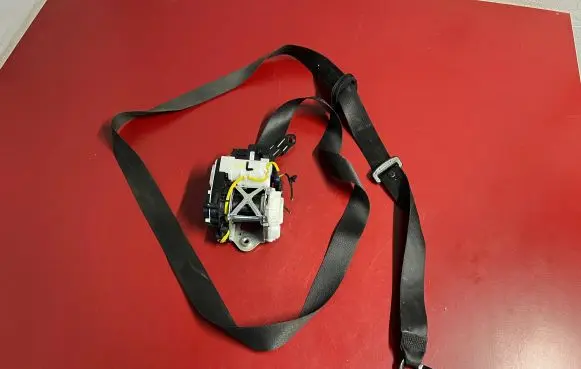 BMW X4 G02 Front seatbelt buckle S1746995308 7469953