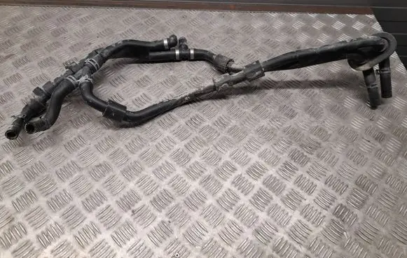 Audi Q7 4M Engine coolant pipe/hose 4M1819350