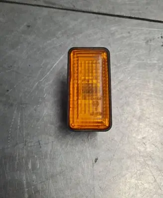 Volkswagen Golf III Front fender indicator light 1H0949111 0002228