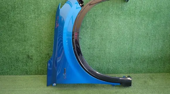 Renault Rafale Fender 
