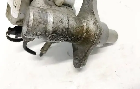 Master brake cylinder