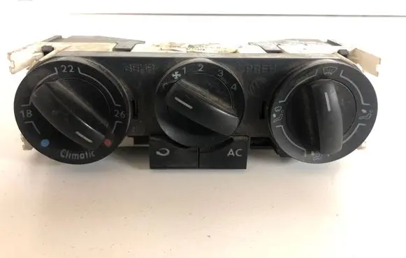 Volkswagen Polo Climate control unit