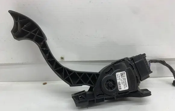 Ford Mondeo MK IV Accelerator throttle pedal 6PV00922014 C95YE02