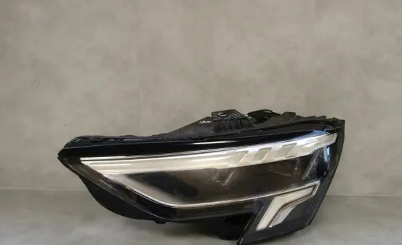 Audi A3 8Y Headlight/headlamp 8Y0941033