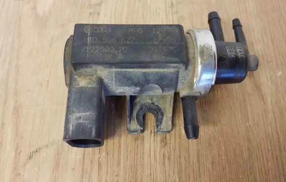 Audi A6 S6 C5 4B Turbo solenoid valve 1J0906627