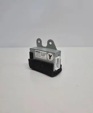 Nissan X-Trail T32 Camera control unit module 284F04BA0B 276113717 0342240
