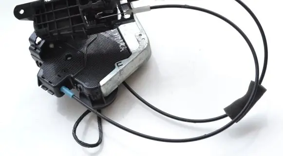 Suzuki Grand Vitara II Rear door lock 1K2602