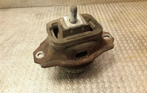 Land Rover Range Rover Sport L320 Engine mount bracket KKB500590R