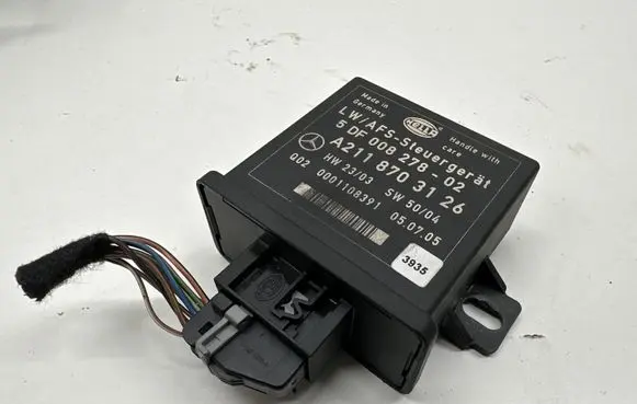 Mercedes-Benz E W211 Light module LCM A2118703126
