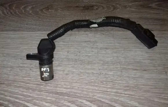 Camshaft position sensor