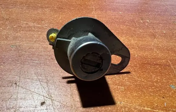 Hyundai Matrix Tailgate exterior lock 