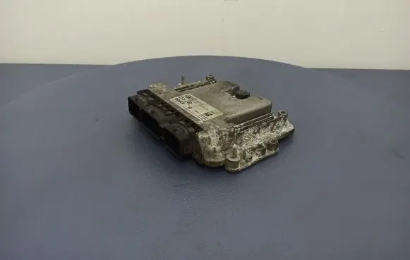 Volvo S40 Engine control unit/module ECU 4N5112A650BA