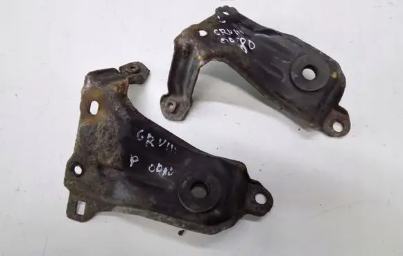 Honda CR-V Radiator mount bracket